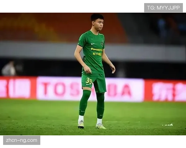 河南队门将长传直接找前锋，成功单刀破门曝光高位压迫体系的防守盲区